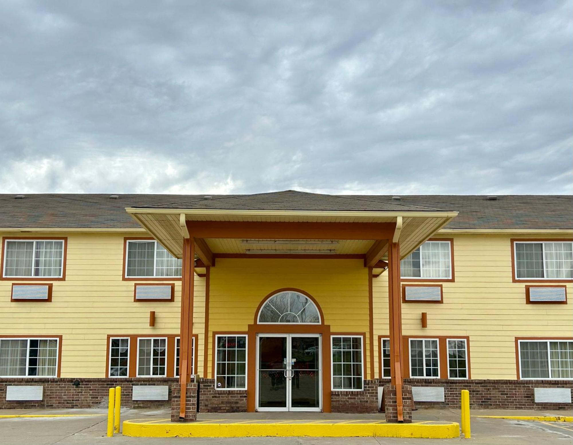 Super 8 By Wyndham Platte City Kansas City Area Ngoại thất bức ảnh